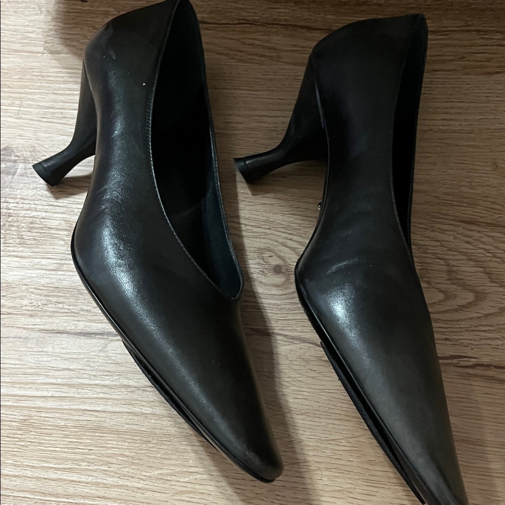 Prada Black Leather Heels - Picture 4 of 5